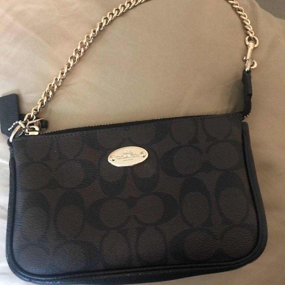 Coach Nolita 19